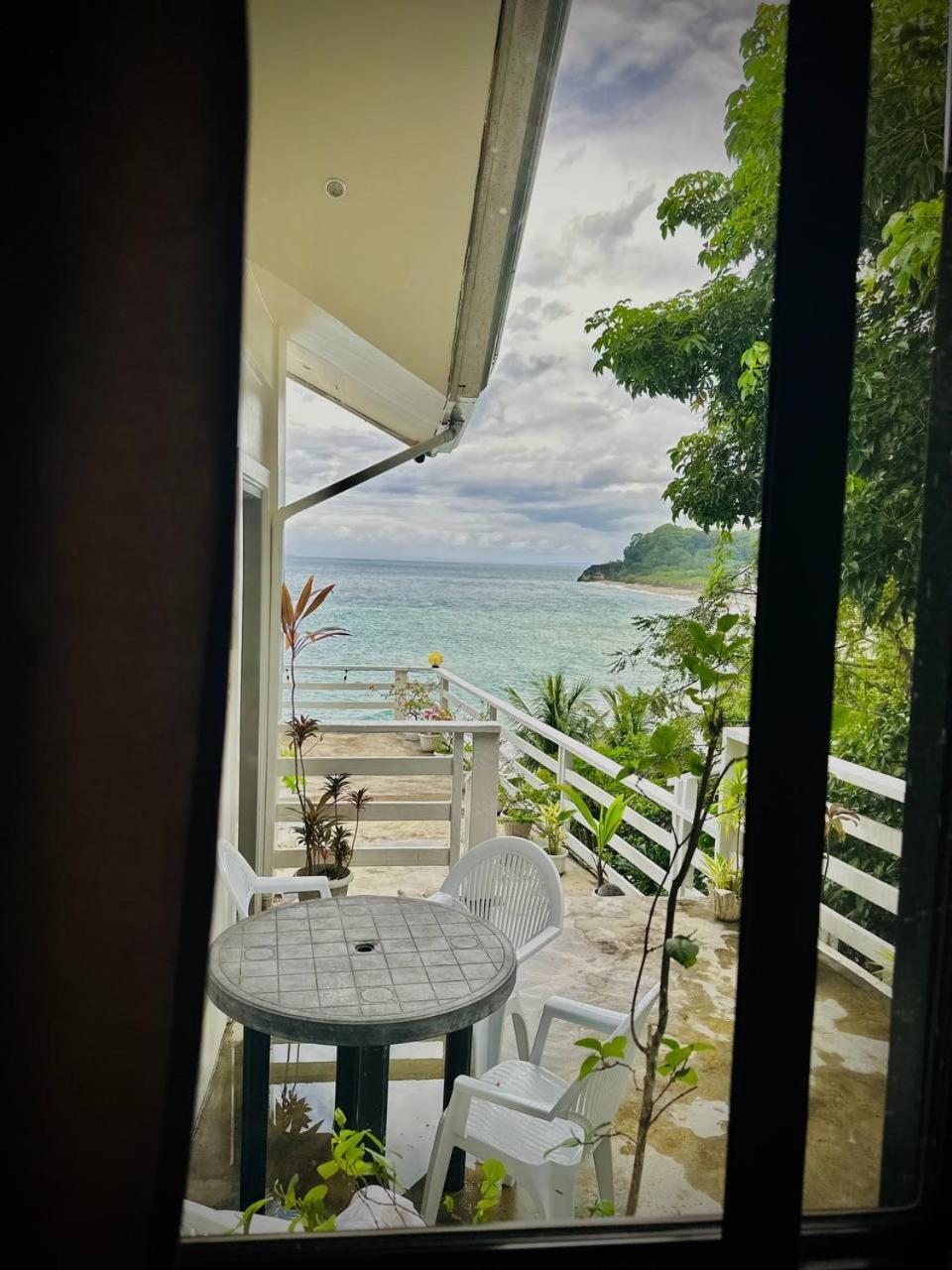 Playa Blanca Beach Resort (Adults Only) Puerto Galera Exterior foto