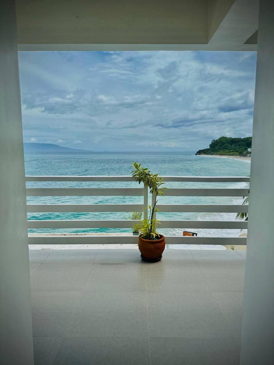 Playa Blanca Beach Resort (Adults Only) Puerto Galera Exterior foto